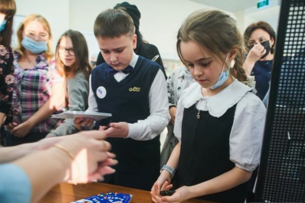 Открытие выставки литературно-художественных работ детей России и Китая 